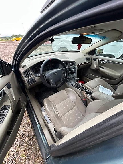 Volvo V70 9 of 9