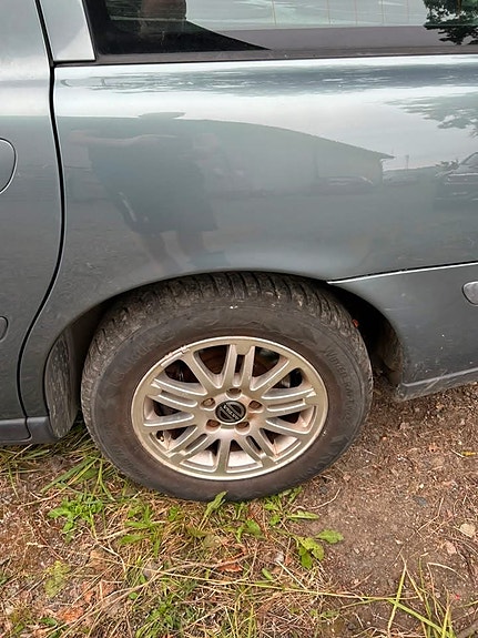 Volvo V70 6 of 9