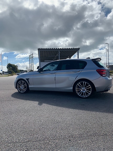 BMW 116d 3 of 8