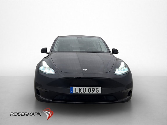 Tesla Model Y 2 of 30
