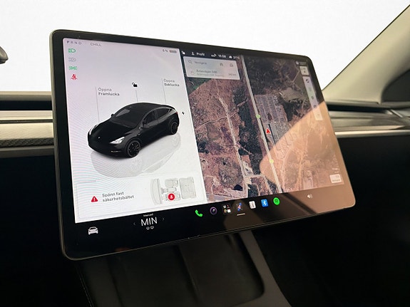 Tesla Model Y 27 of 30