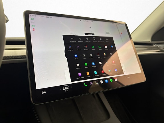 Tesla Model Y 26 of 30