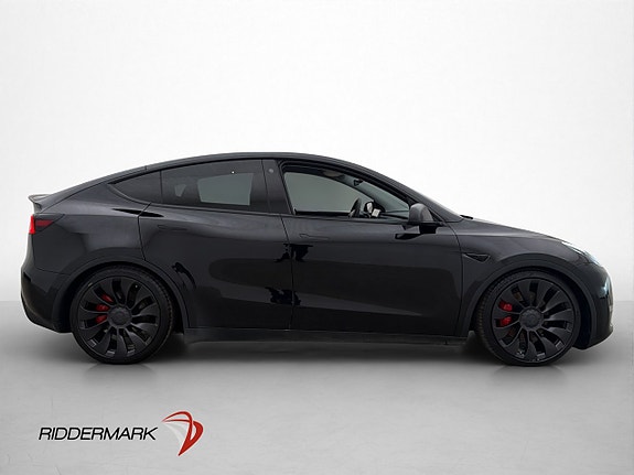 Tesla Model Y 9 of 30