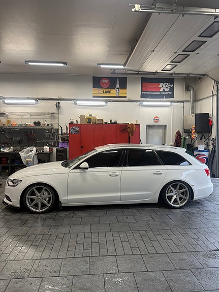 Audi A6 11 of 14