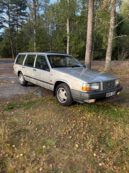 Volvo 740 2 of 14