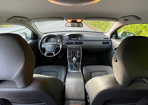 Volvo V70 6 of 9