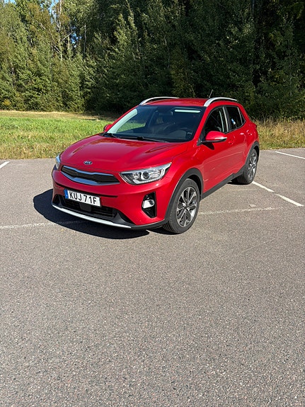 Kia Stonic 2 of 8