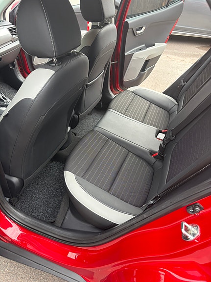 Kia Stonic 5 of 8
