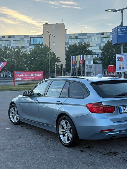 BMW 320d 2 of 6