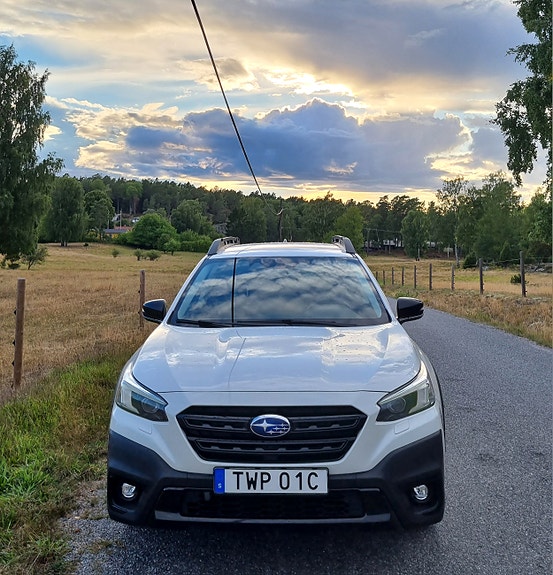 Subaru Outback 4 of 8
