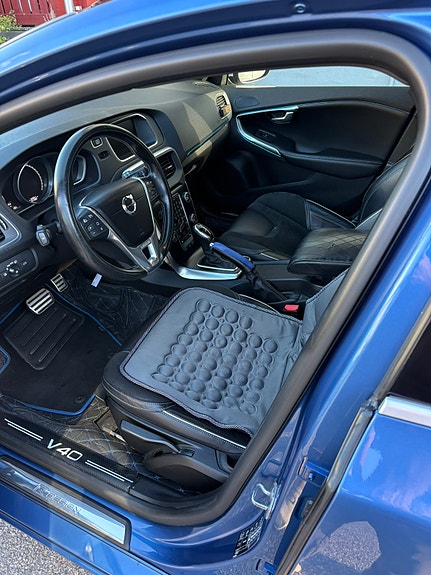 Volvo V40 6 of 12