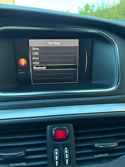 Volvo V40 9 of 12