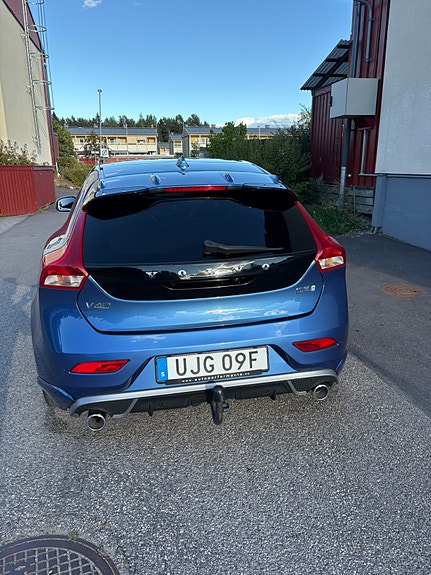 Volvo V40 3 of 12