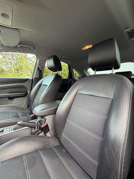 Ford Focus 11 of 15