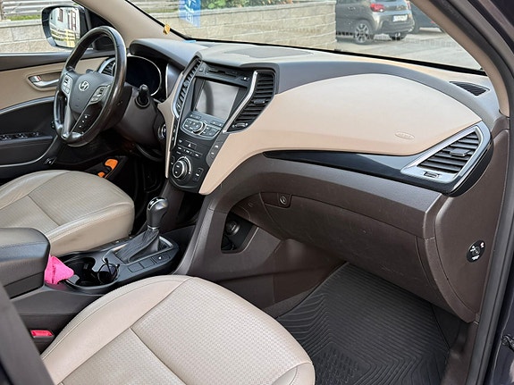 Hyundai Santa Fe 7 of 9