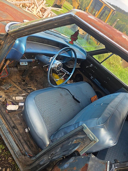 Chevrolet Impala 3 of 6