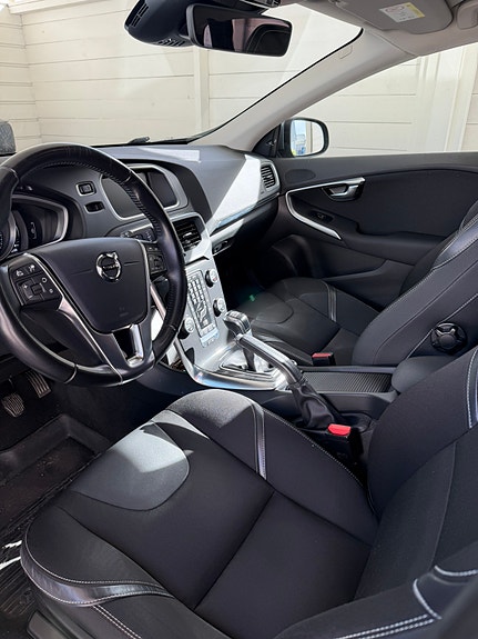 Volvo V40 9 of 9
