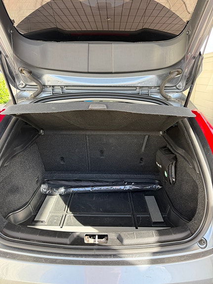 Volvo V40 8 of 9