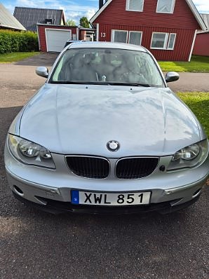 BMW 118i 2 of 8