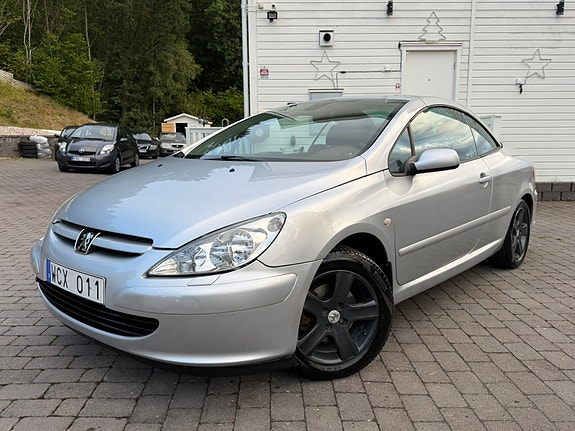 Peugeot 307 CC 10 of 30