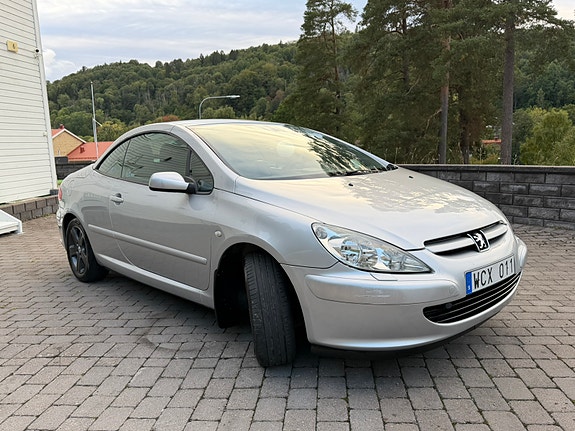 Peugeot 307 CC 15 of 30