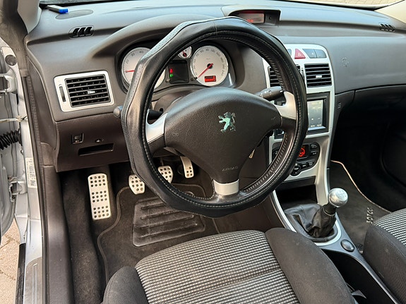 Peugeot 307 CC 30 of 30