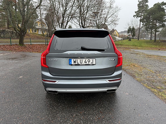 Volvo XC90 6 of 17