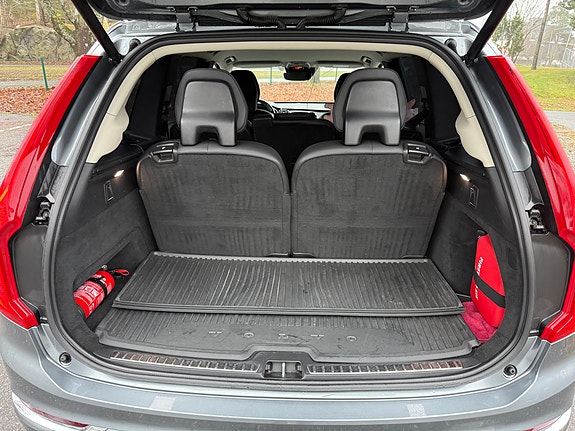 Volvo XC90 11 of 17