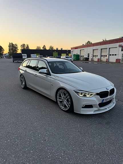 BMW 318d 2 of 6