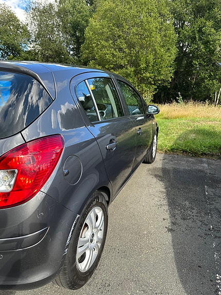 Opel Corsa 4 of 14