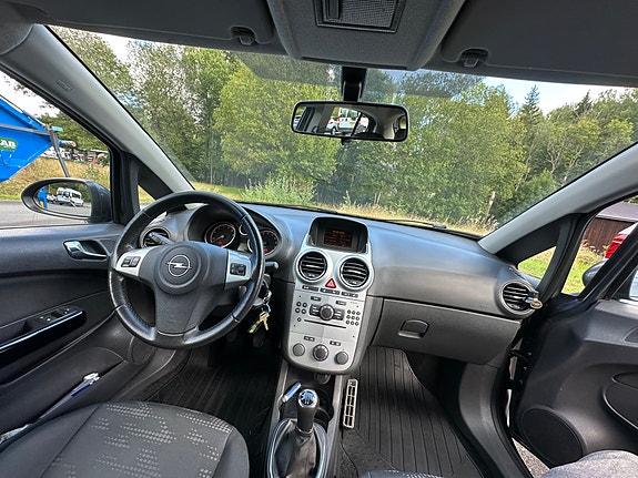 Opel Corsa 7 of 14