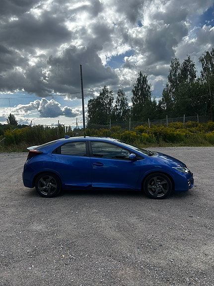 Honda Civic 3 of 9