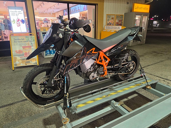 KTM KTM 690 SM R 2 of 6
