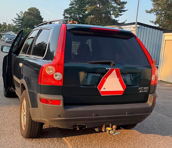 Volvo XC90 4 of 5