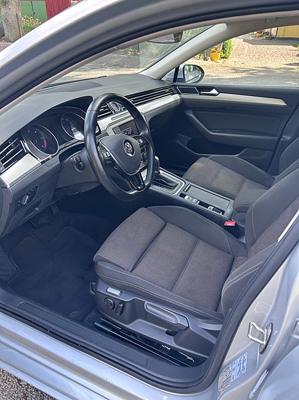 Volkswagen Passat 5 of 7