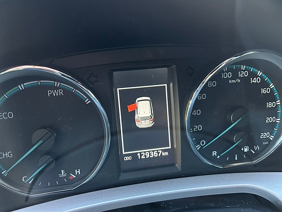 Toyota RAV4 6 of 11