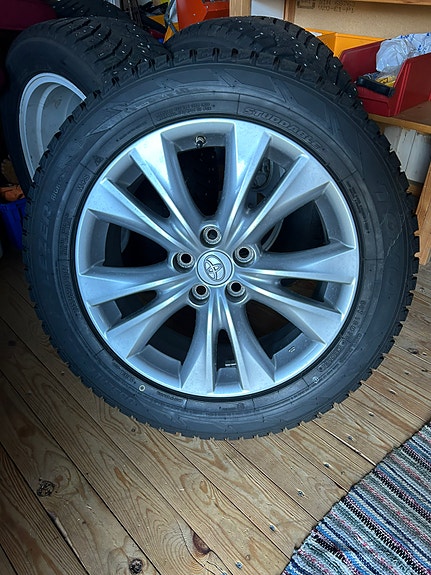 Toyota RAV4 11 of 11