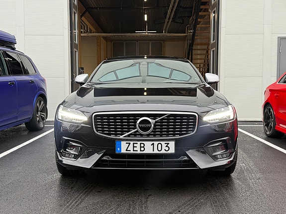 Volvo S90 2 of 8