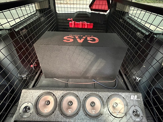 Volvo V70 7 of 8