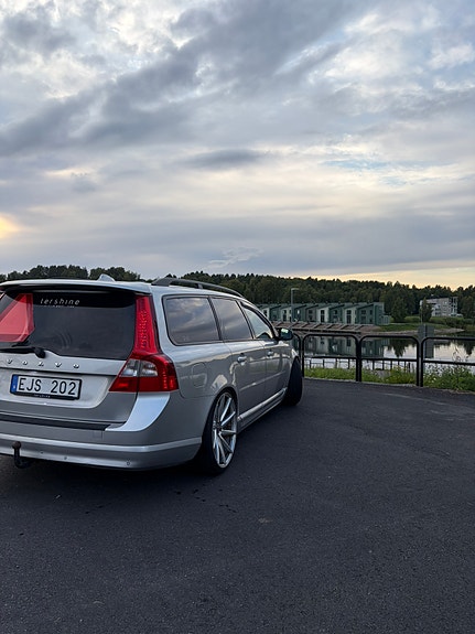 Volvo V70 4 of 8