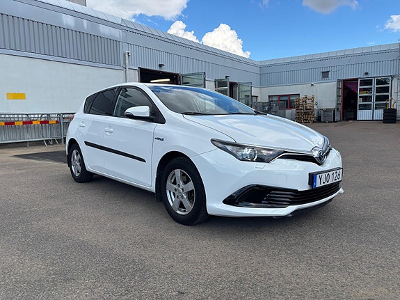 Toyota Auris 3 of 13