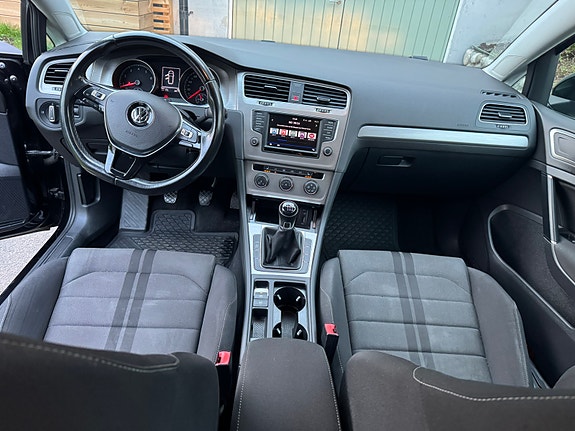 Volkswagen Golf VII 4 of 8