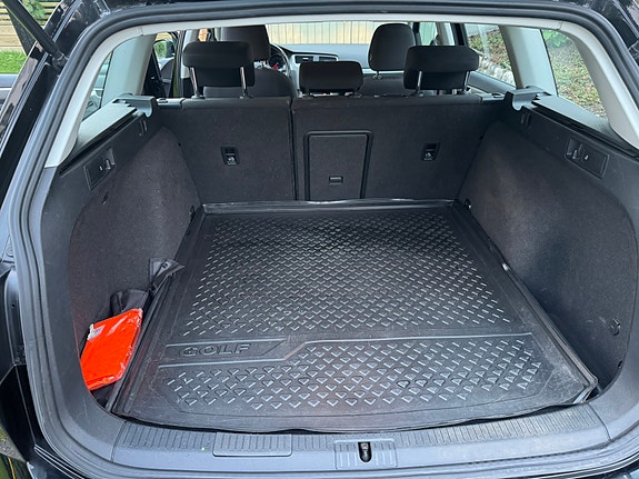 Volkswagen Golf VII 8 of 8
