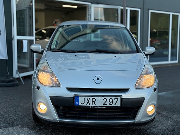 Renault Clio 13 of 30