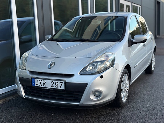 Renault Clio 15 of 30