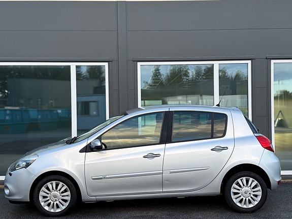 Renault Clio 16 of 30