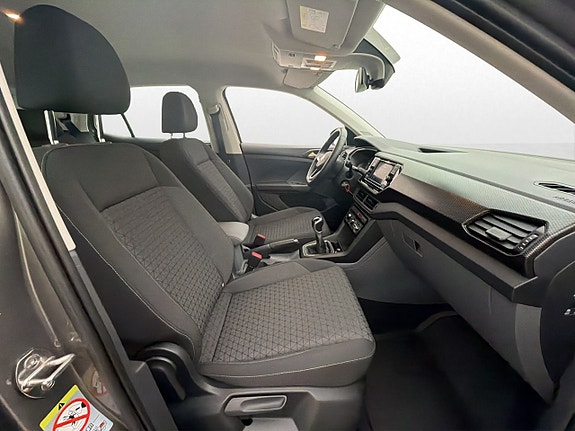Volkswagen T-Cross 19 of 28