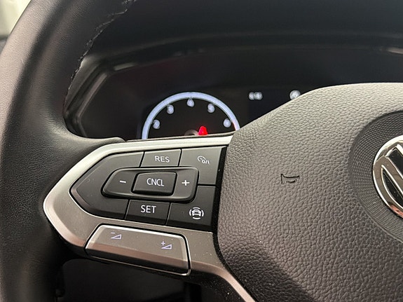 Volkswagen T-Cross 16 of 28