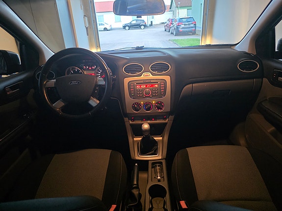 Ford Focus 5 of 10