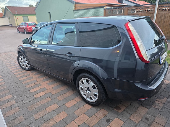 Ford Focus 4 of 10
